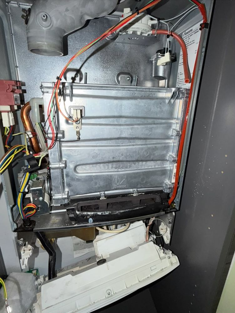 Worcester boiler with the front case removed, showing the heat exchanger